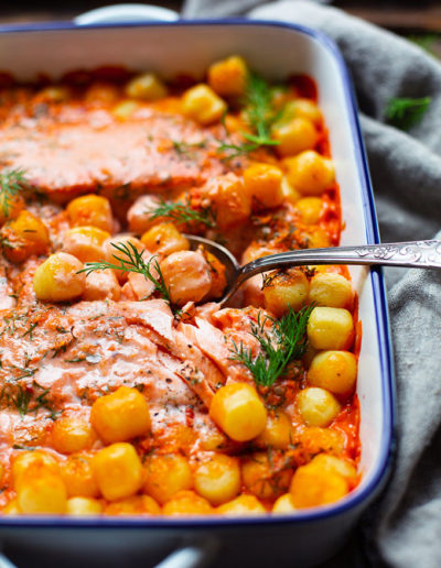 Lachs-Sahne-Gratin mit Gnocchi