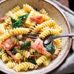 Einfache-Lachs-Spinat-Pasta-1