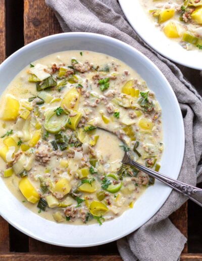 Käse-Lauch-Suppe mit Hackfleisch