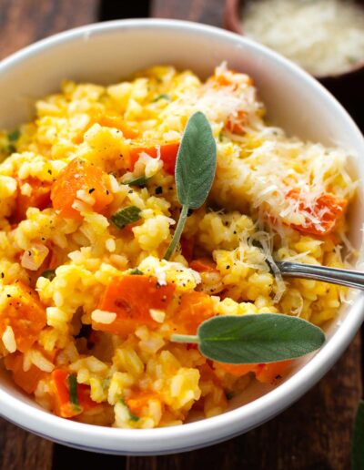 Kürbisrisotto mit Salbei und Parmesan – schnell und einfach
