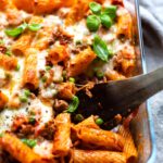 Rigatoni-al-Forno-in-Auflaufform