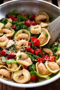 Vegetarische Tortellini-Pfanne