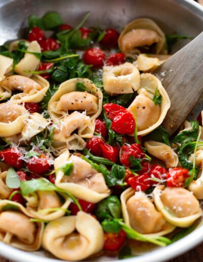 Vegetarische Tortellini-Pfanne