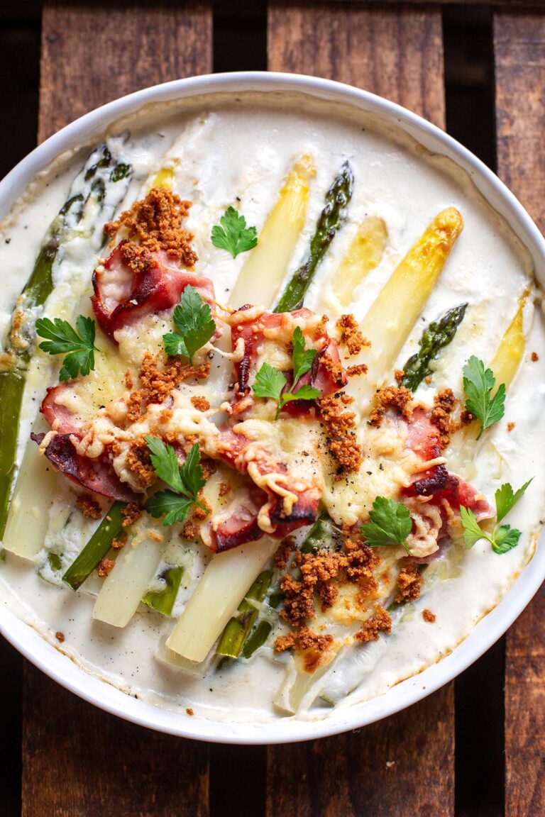 Überbackener Spargel Rezept mit Béchamel