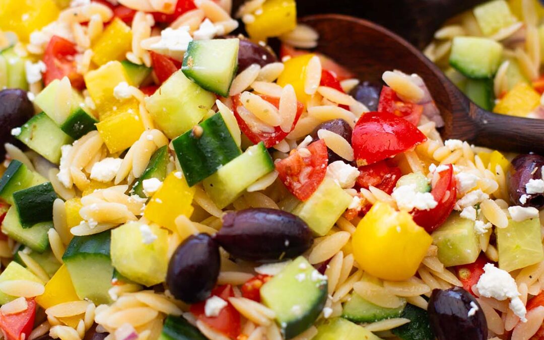 Kritharaki Salat (griechischer Nudelsalat)