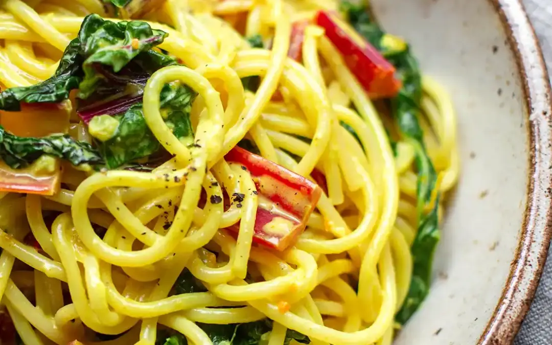 Mangold-Pasta (schnell, einfach & herrlich cremig!)