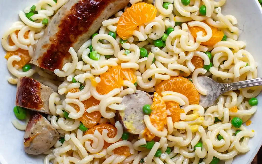 Nudelsalat mit Mandarinen & Erbsen (nur 20 Min!)