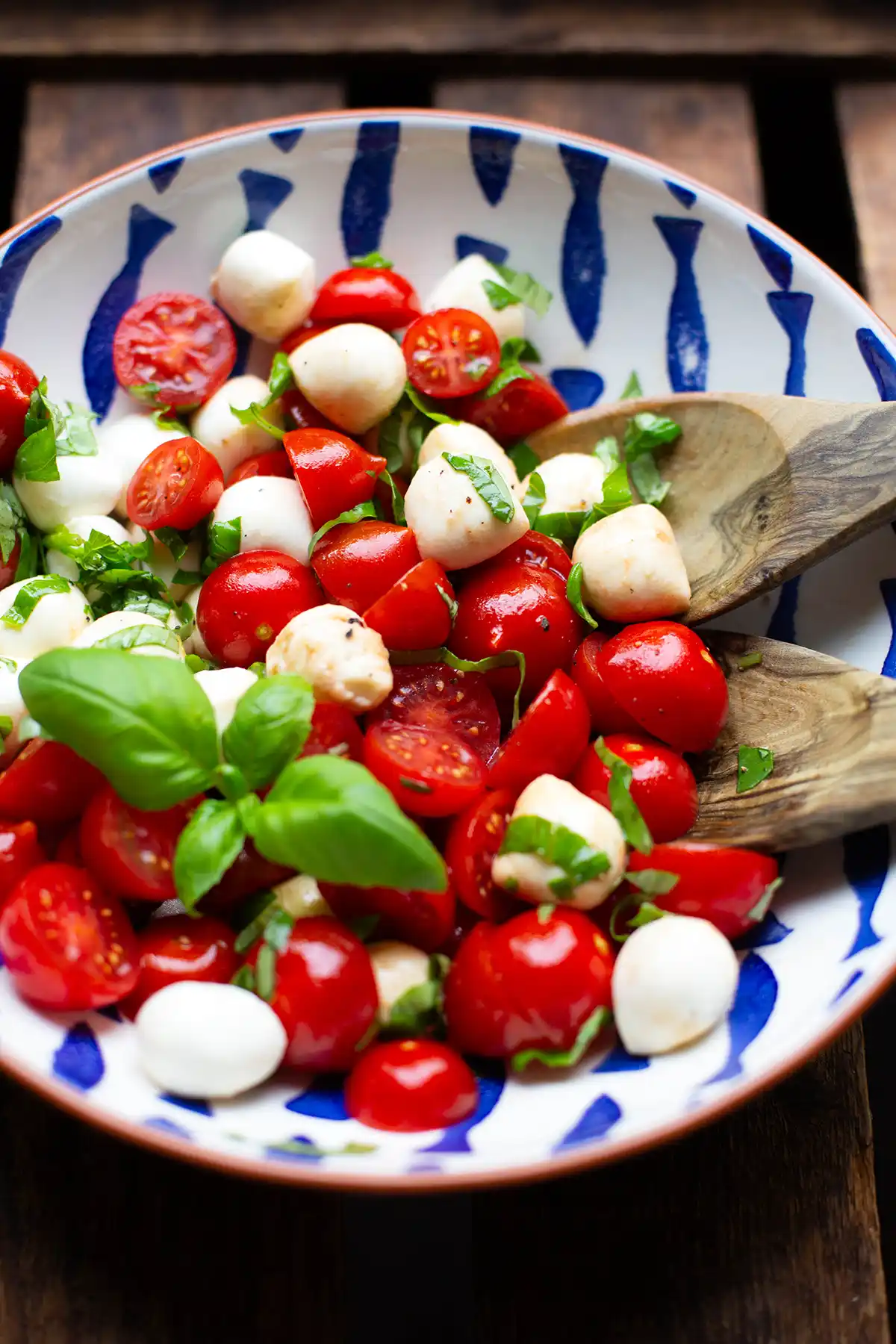Bester Tomate-Mozzarella-Salat (einfaches Rezept!)