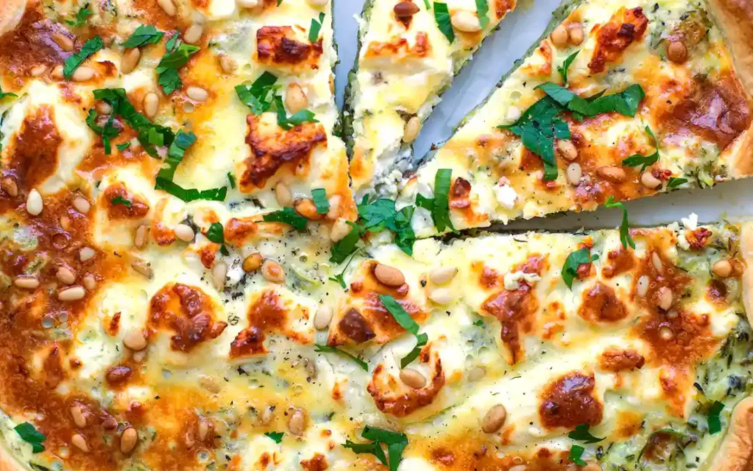 Zucchini-Quiche mit Feta (einfach & vegetarisch)